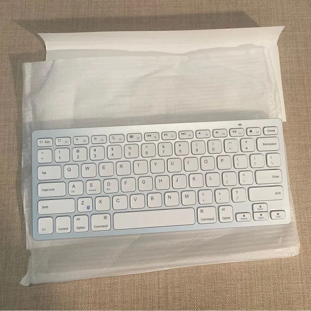 Anker Ultra Compact Bluetooth Keyboard - Picture 2 of 4